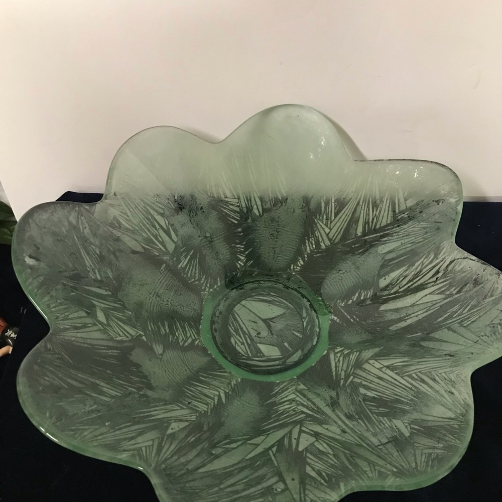 Vintage Elegant Green Glass Decorative Bowl